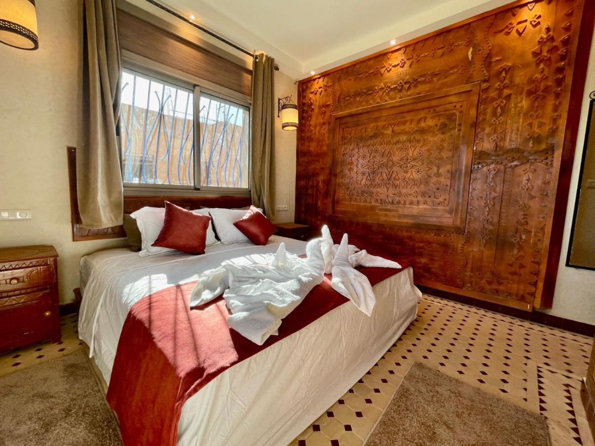 Hotel Apartments Lexpert " Riad The Family" Merzouga Esterno foto
